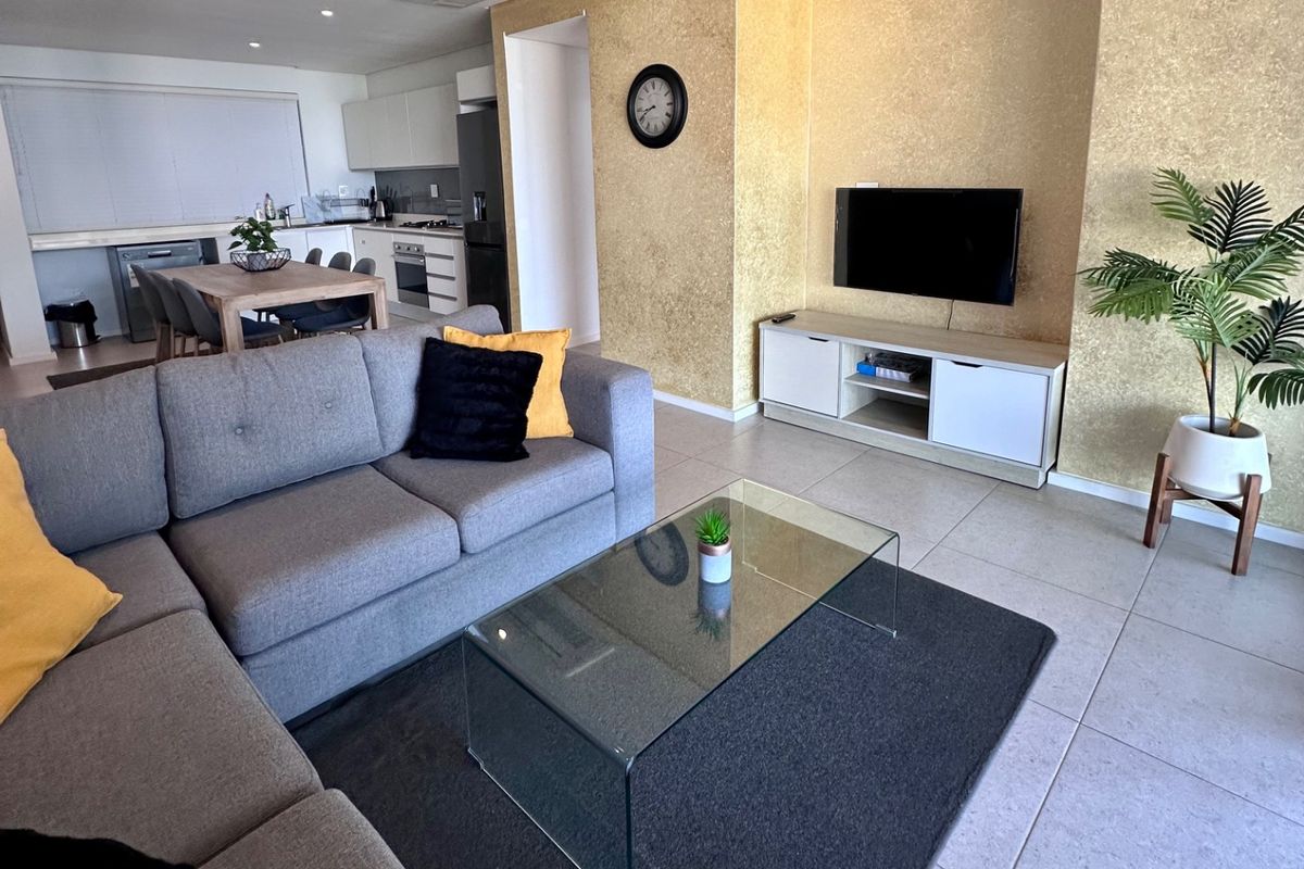 Luxury Coastal Living in the Heart of Sibaya – Available Fully Furnished - Photo 5