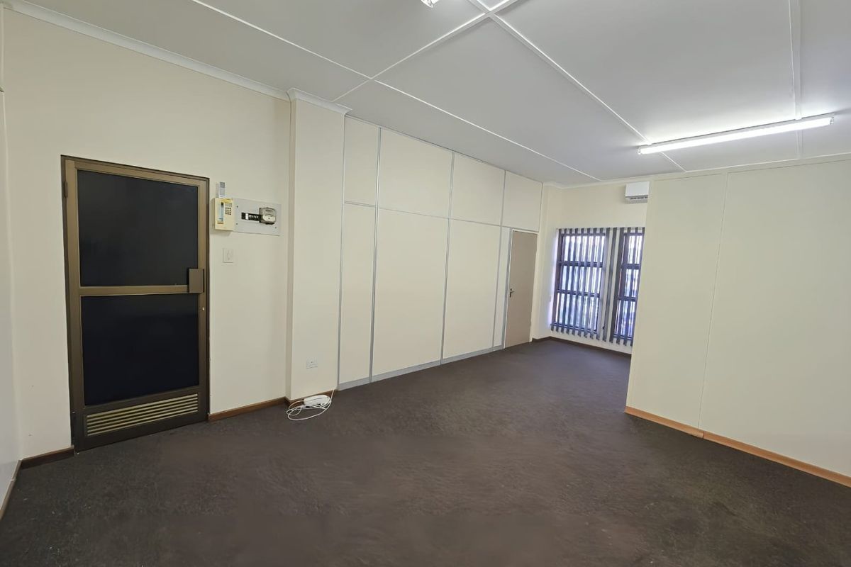 Well-Located First-Floor Office / Retail Space To Let in Stanger CBD - Photo 2