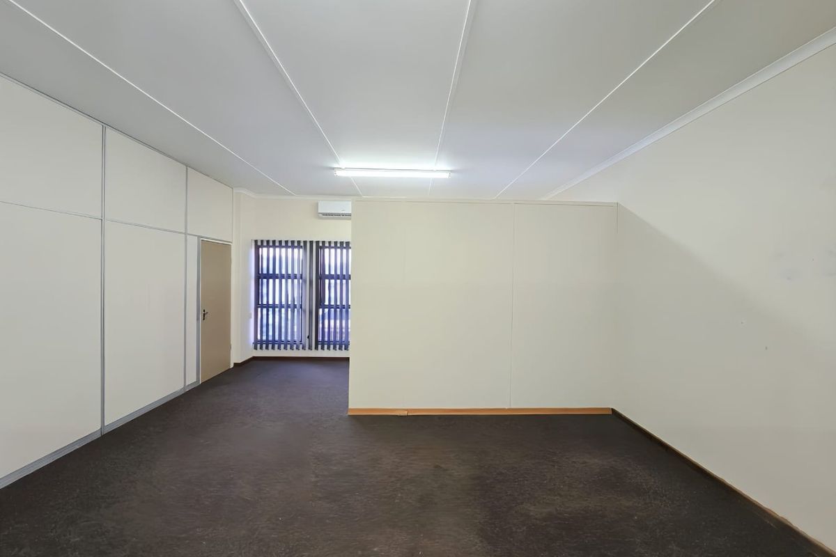 Well-Located First-Floor Office / Retail Space To Let in Stanger CBD - Photo 3
