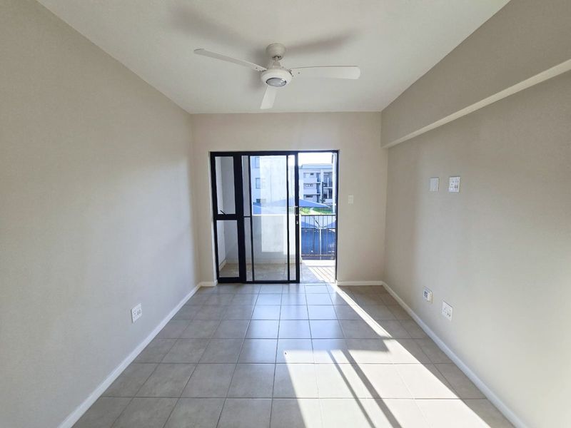 Modern Apartment in a Secure Lifestyle Estate - Photo 4