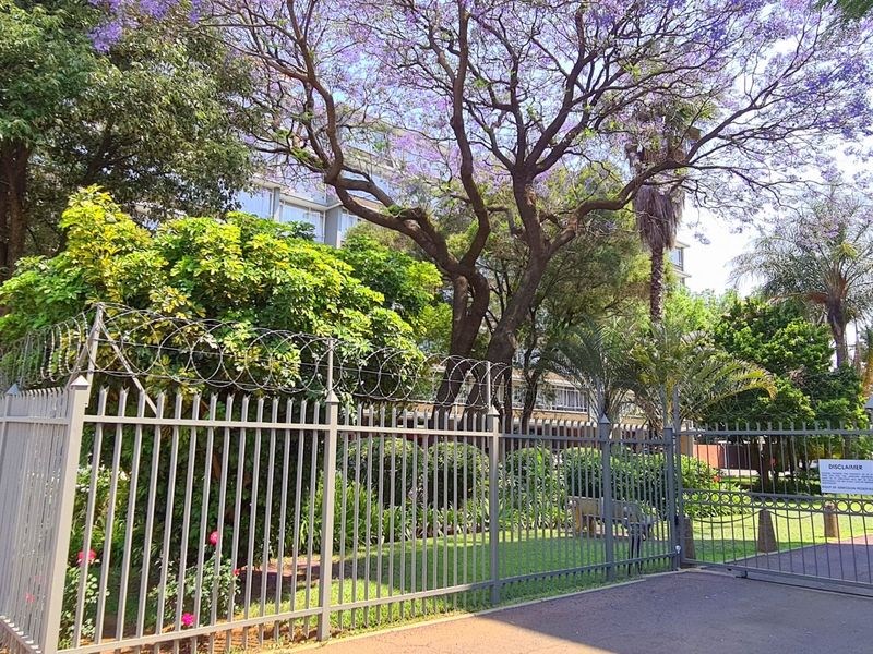 3 Full Title Neighbouring buildings sold together with 142 apartments R10 640 000.00 annual gross income! - Photo 6