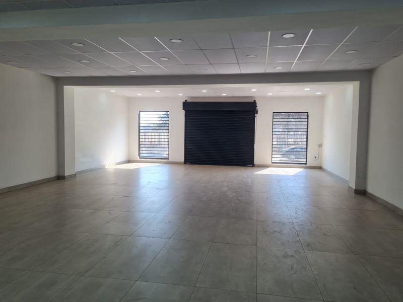 Exclusive, Well Placed Commercial Space - Photo 2