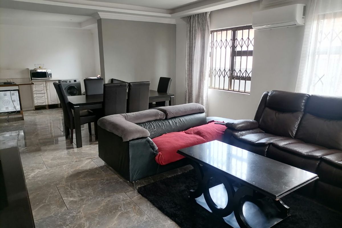 Spacious Bram Fischerville Home with Open Plan Living - Photo 2