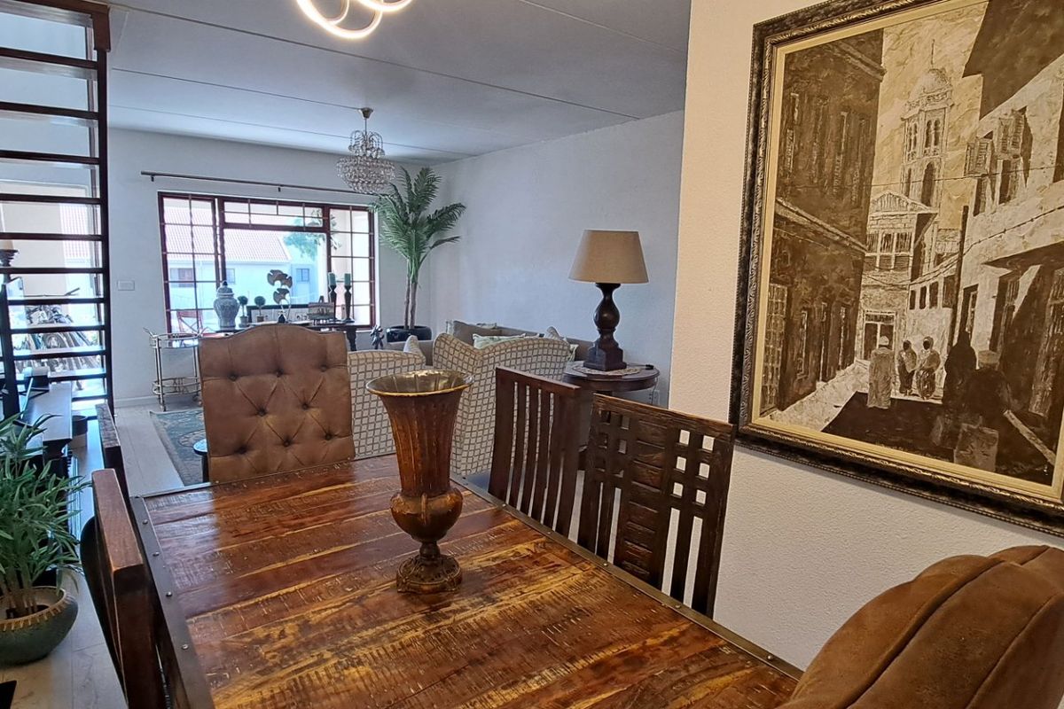 Spacious 2-Bedroom Unit with Loft and Excellent Amenities - Photo 3
