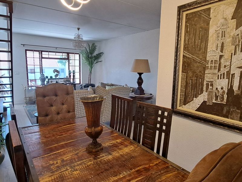 Spacious 2-Bedroom Unit with Loft and Excellent Amenities - Photo 3