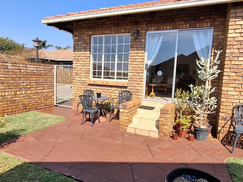 Cozy 3 bed Simplex home in Montana Park with solar power In Security Estate