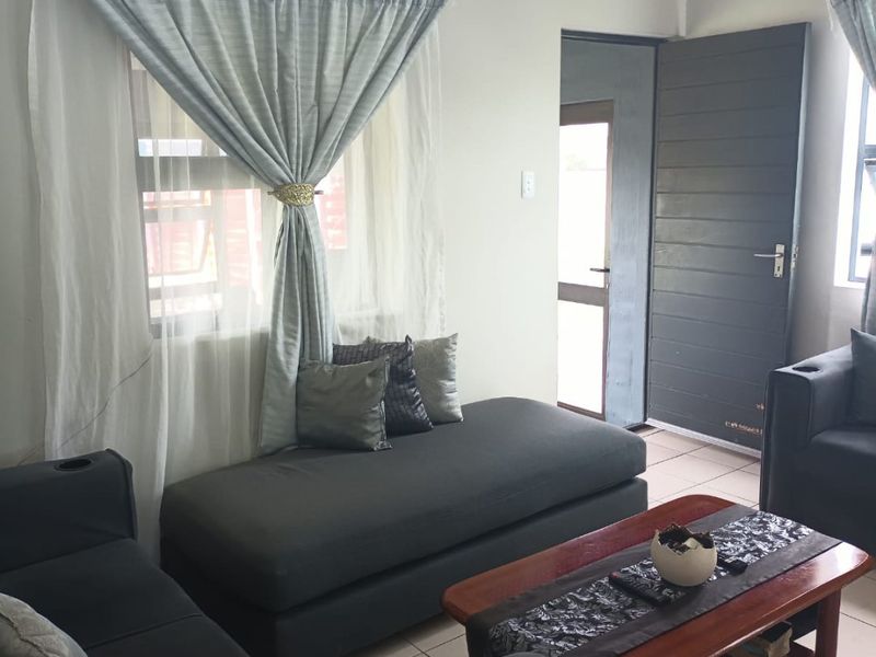 2 bedroom  house for sale in Parsonvlei - Photo 7