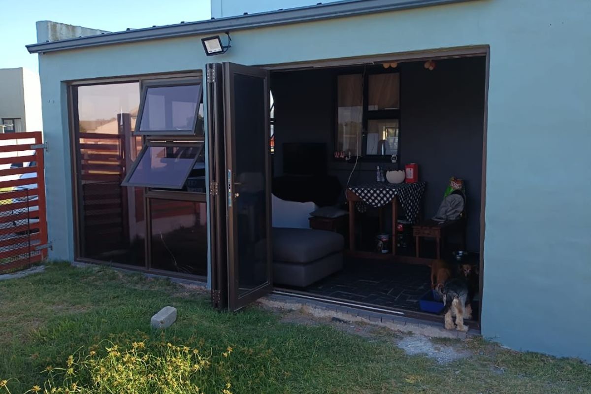 2 bedroom  house for sale in Parsonvlei - Photo 2