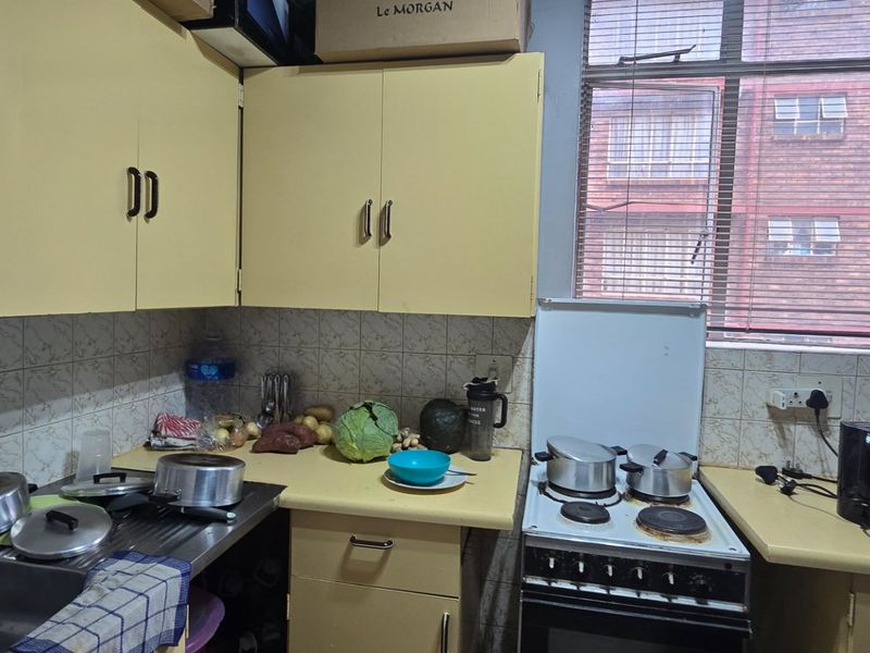 2 BEDROOM FLAT FOR SALE IN PRETORIA CENTRAL - Photo 4