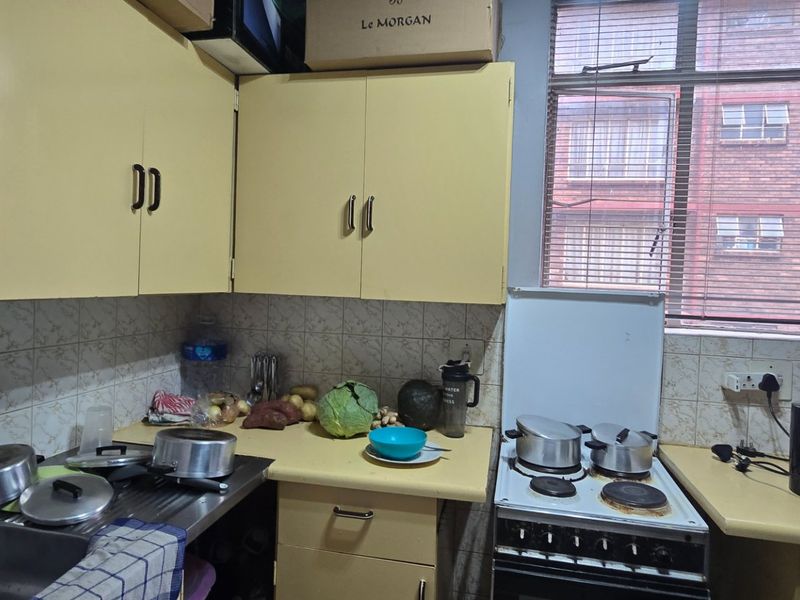 2 BEDROOM FLAT FOR SALE IN PRETORIA CENTRAL - Photo 2