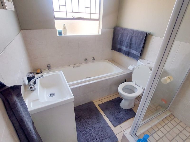 2 Bedroom Apartment  - Photo 6