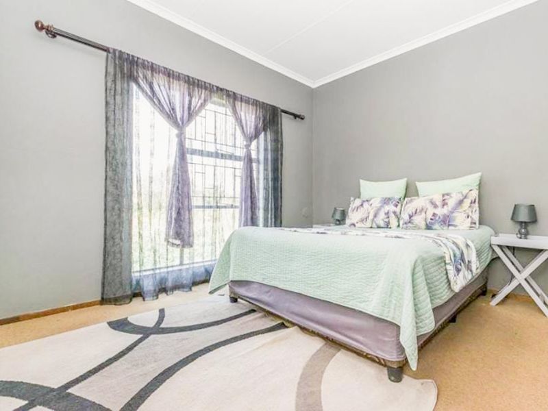 2 Bedroom Apartment  - Photo 4