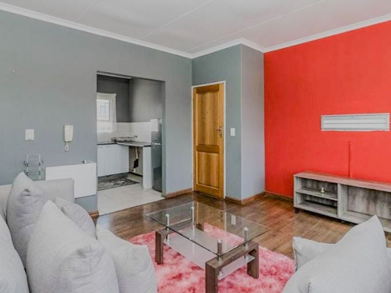 2 Bedroom Apartment  - Photo 2