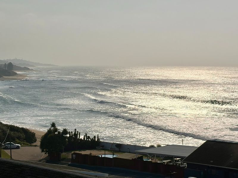 Recently Renovated Ground Floor Apartment With Beautiful Ocean Views In Shelly Beach - Photo 4