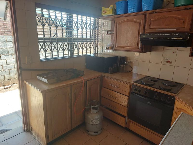 3 bedroom home for sale in Spruitview - Photo 3