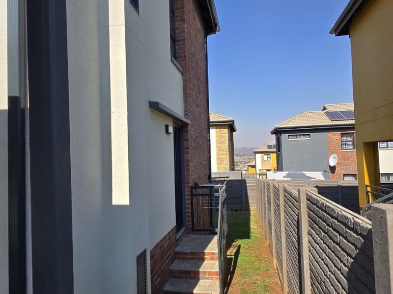 MODERN ESTATE LIVING | CAPITAL VIEW - Photo 6