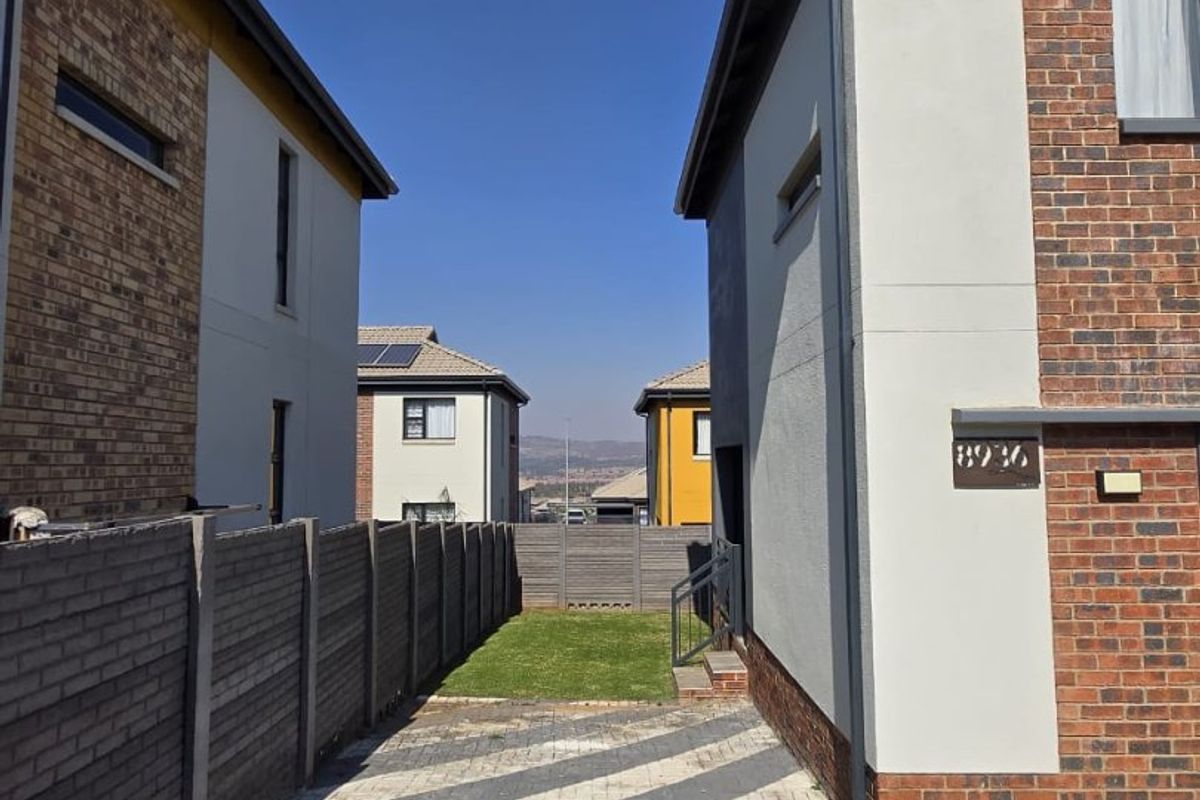 MODERN ESTATE LIVING | CAPITAL VIEW - Photo 3