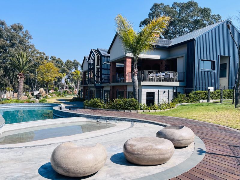 Double Storey unit with Private Garden for Rent