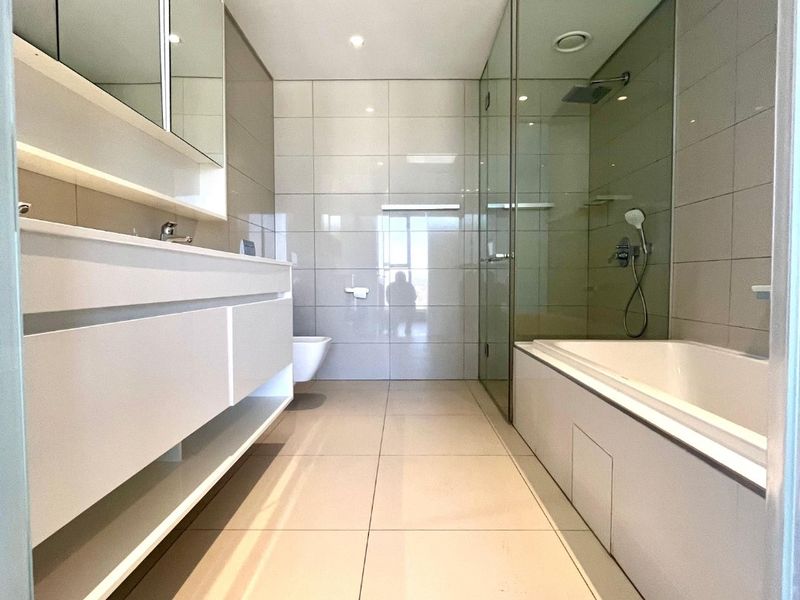 Modern 2-Bedroom Apartment | Park Central, Rosebank - Photo 8