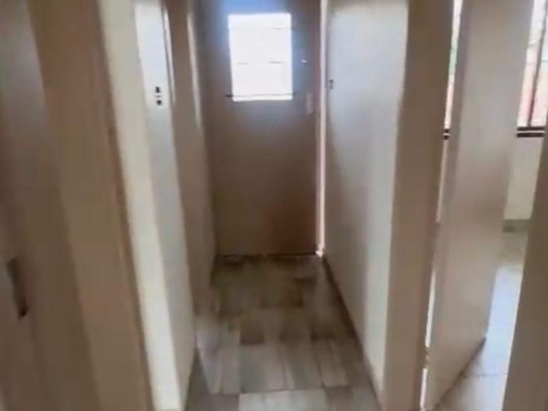 Two Bed Newly renovated Apartment flat for rent in Alexandra road, Scottsville, Pietermartizburg - Photo 6