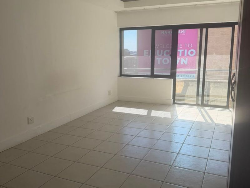 BACHELOR APARTMENT FOR RENT – JOHANNESBURG - Photo 4
