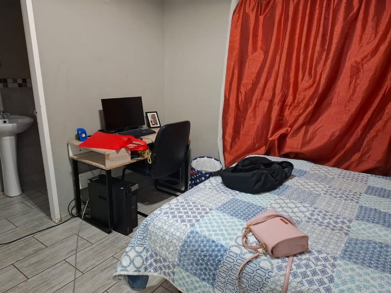 3-BEDROOM, 2-BATHROOM HOUSE FOR RENT – TIRONG ESTATE - Photo 7