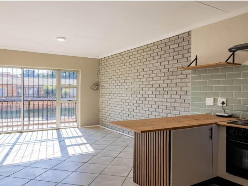 2 Bedroom Apartment for Sale | Honey Rock Estate, Roodepoort - Photo 2