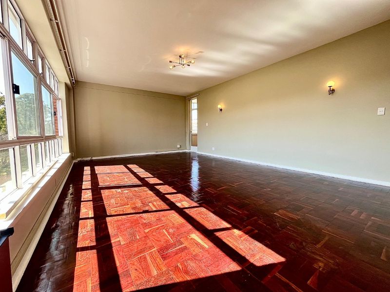 Stylish Melrose North flat with views - Photo 5