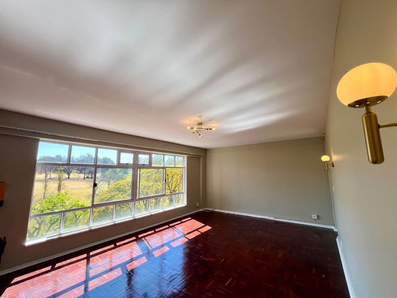 Stylish Melrose North flat with views - Photo 6