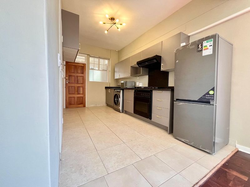 Stylish Melrose North flat with views - Photo 2