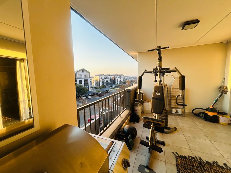 Furnished 1 bed flat with fibre in Waterfall - Photo 10