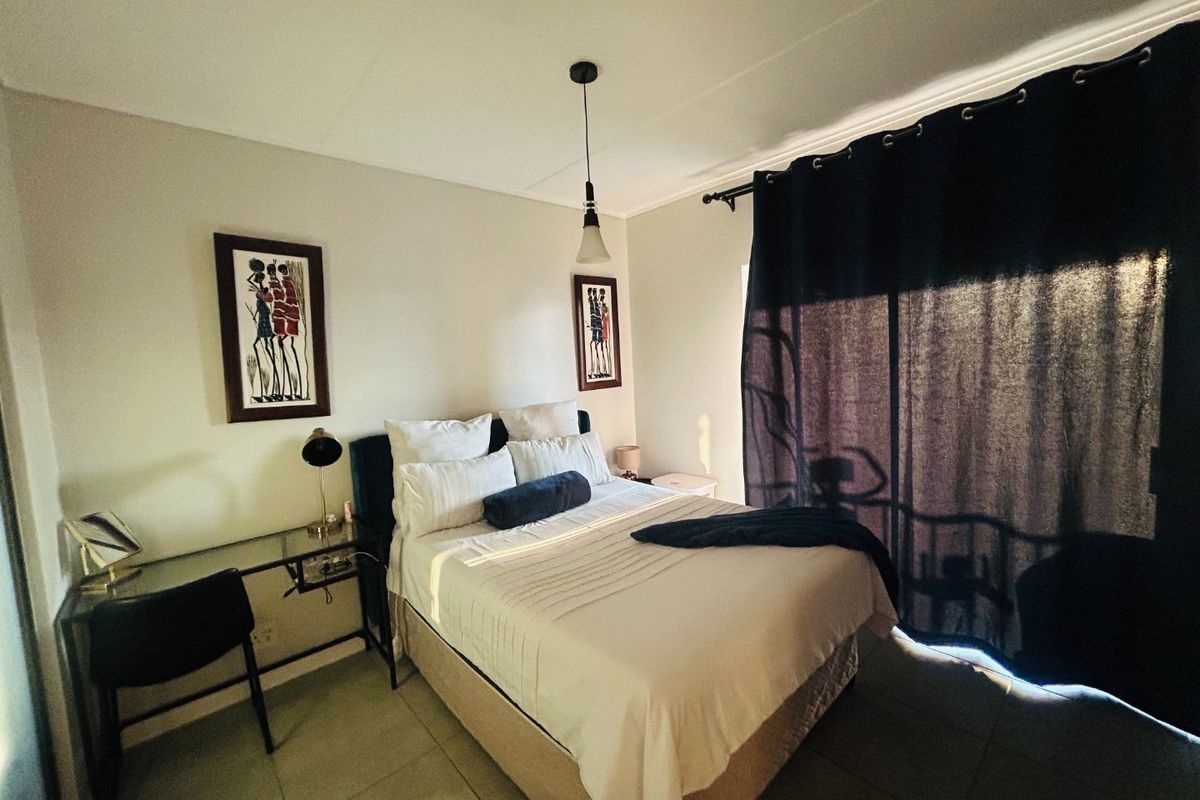 Furnished 1 bed flat with fibre in Waterfall - Photo 5