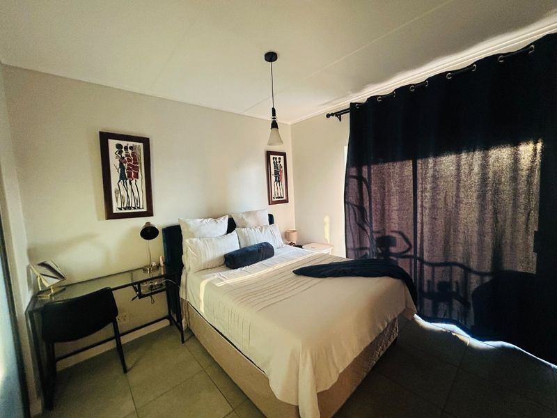 Furnished 1 bed flat with fibre in Waterfall - Photo 5