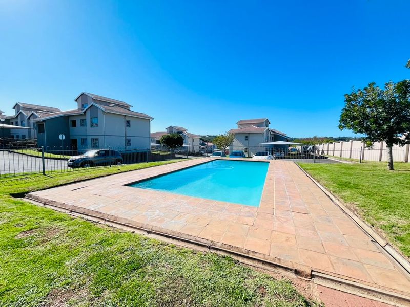 2 Bed Apartment in Beacon Bay North for Sale