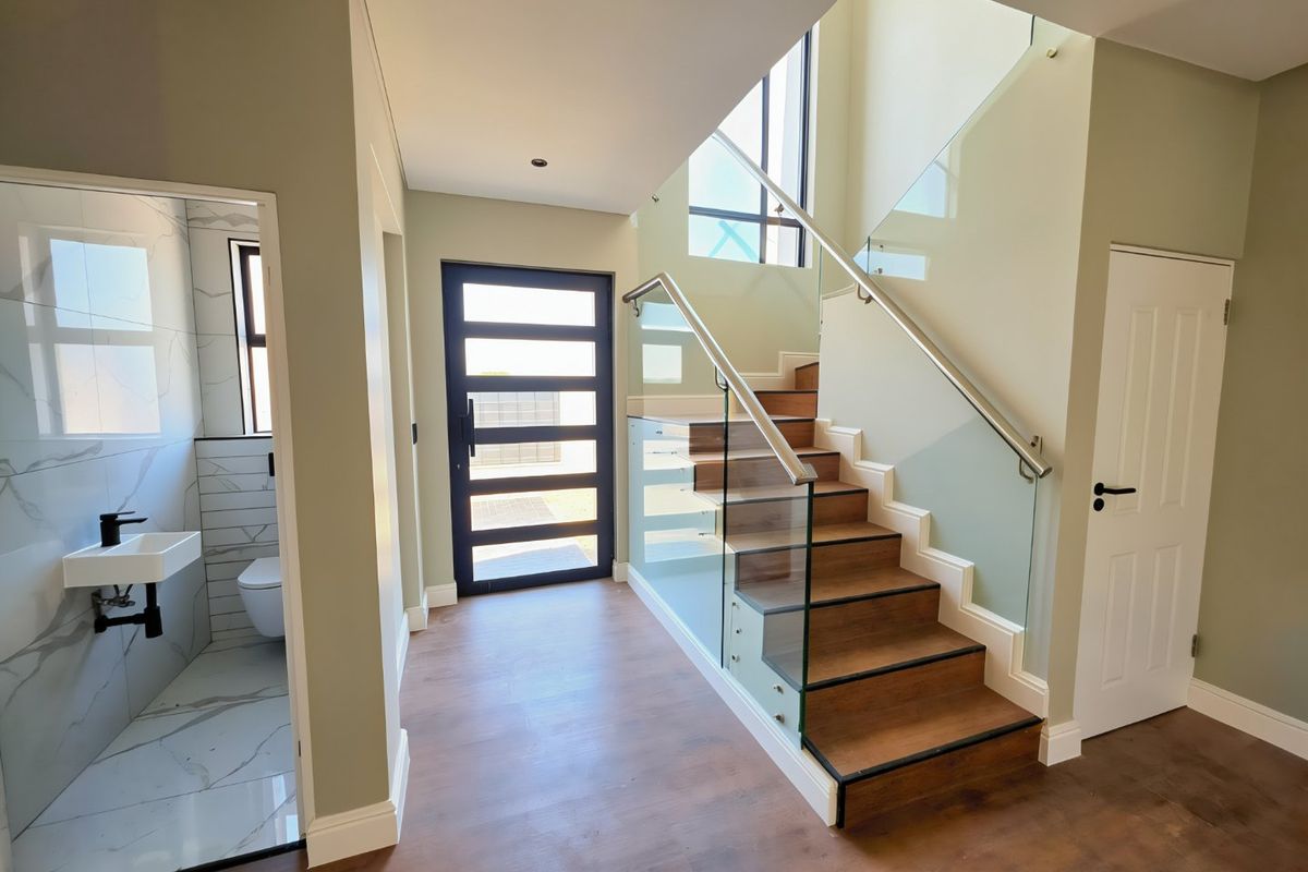 New Build in Popular Sandown Enclave – 4 Beds, Double Garage - Photo 2