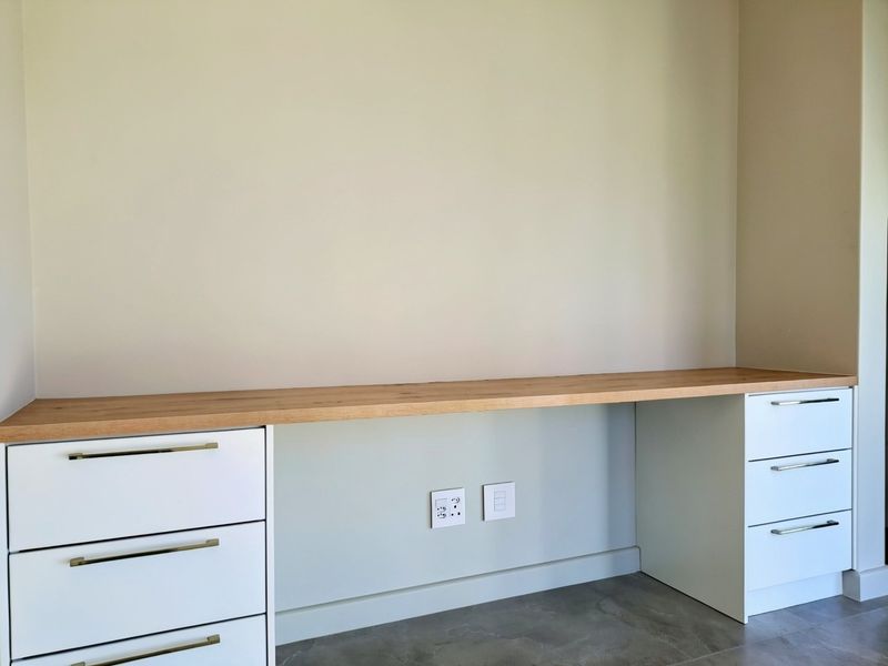 Five Suites, One Standout Address - Photo 7