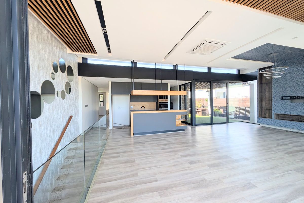  Luxury Coastal Living in Gold Coast Estate, Sibaya  - Stunning 4 bedroom all ensuite home  - available now - Photo 4