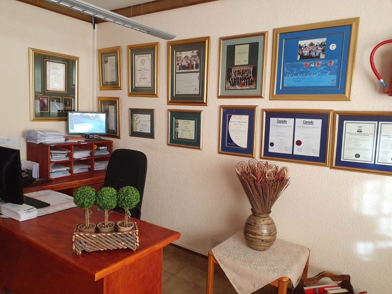 A Once-in-a-Lifetime Masterpiece – The Most Unique Property Flimieda Has Ever Seen....SOLE MANDATE - Photo 9