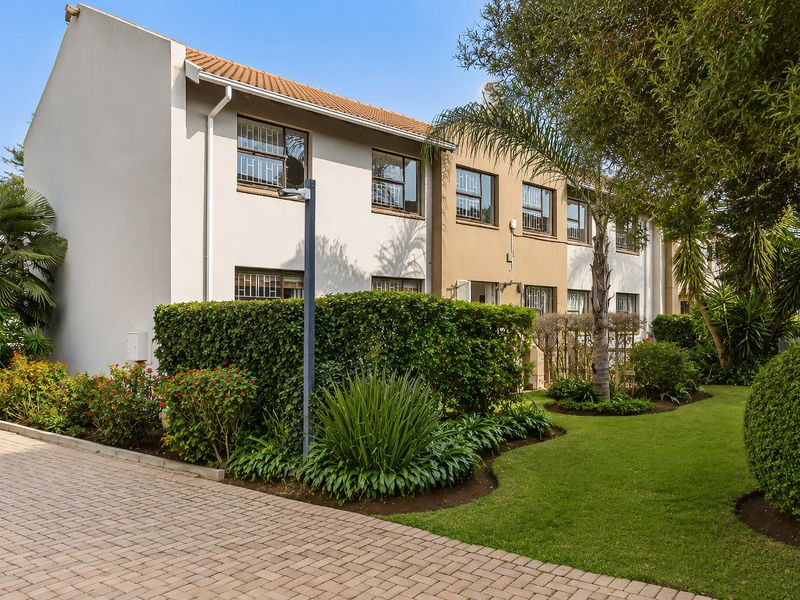 Stylish 2-Bed Flat in Impala Park