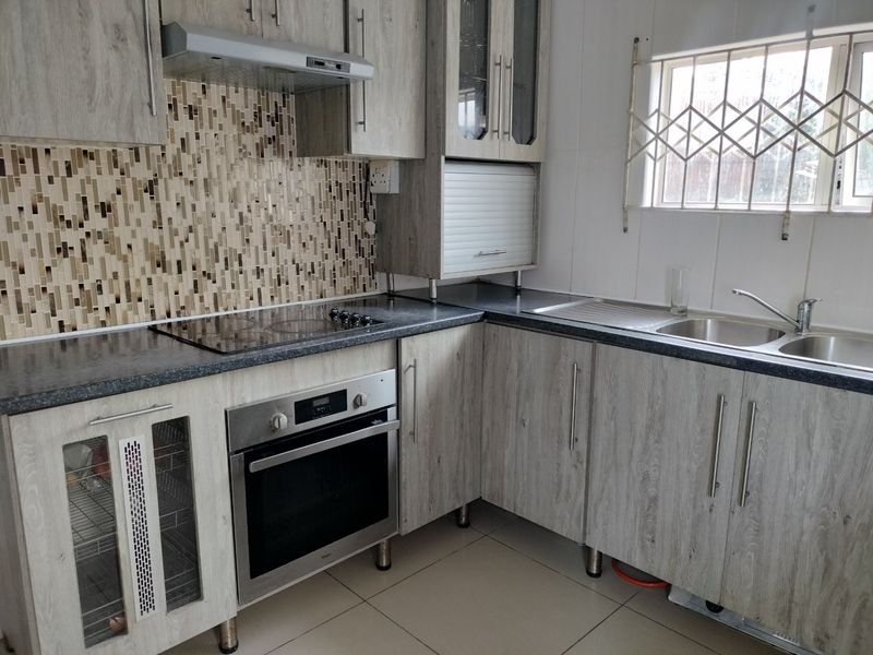 3 Bed House in Mdantsane Nu 4, Mdantsane for Sale - Photo 2
