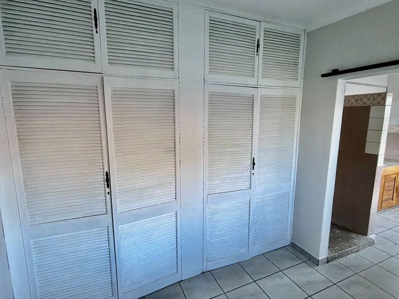4 Bedroom House in Wilkoppies - Photo 9