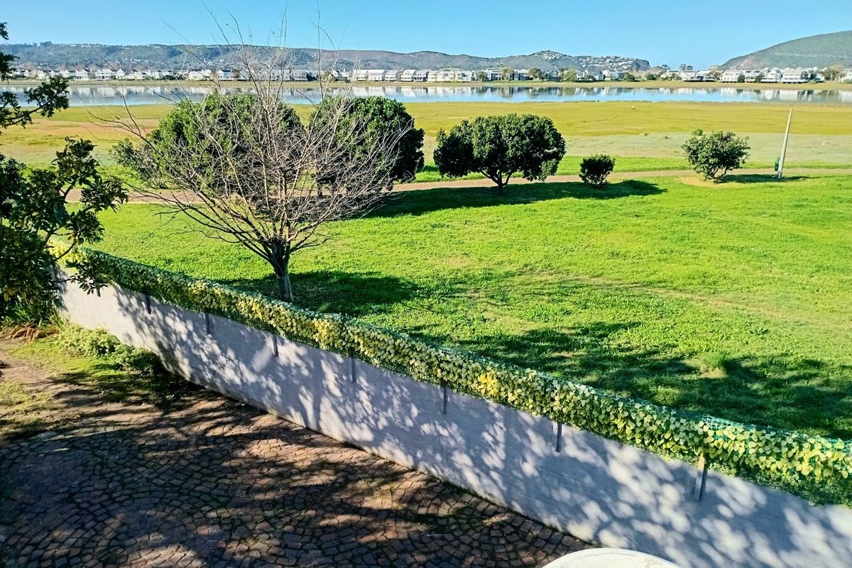 Prime Central Knysna Commercial Property with Established Tenancies and Lagoon Views - Photo 2