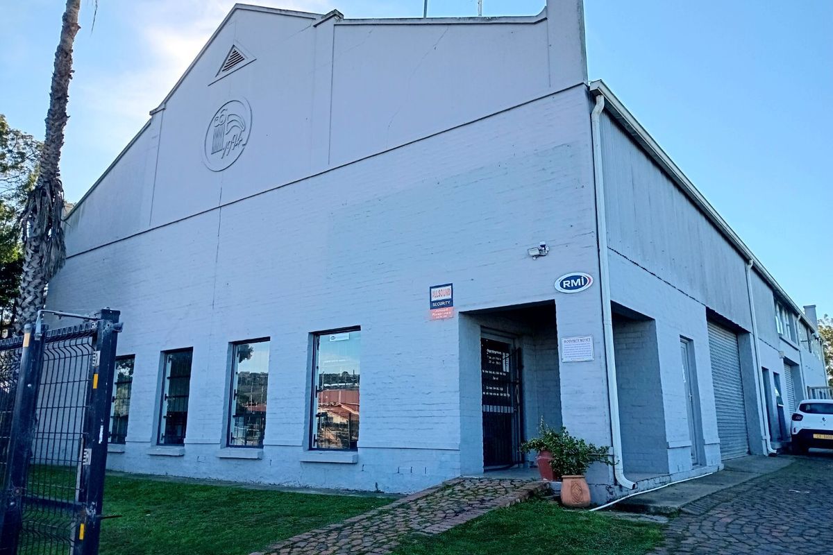 Prime Central Knysna Commercial Property with Established Tenancies and Lagoon Views - Photo 3