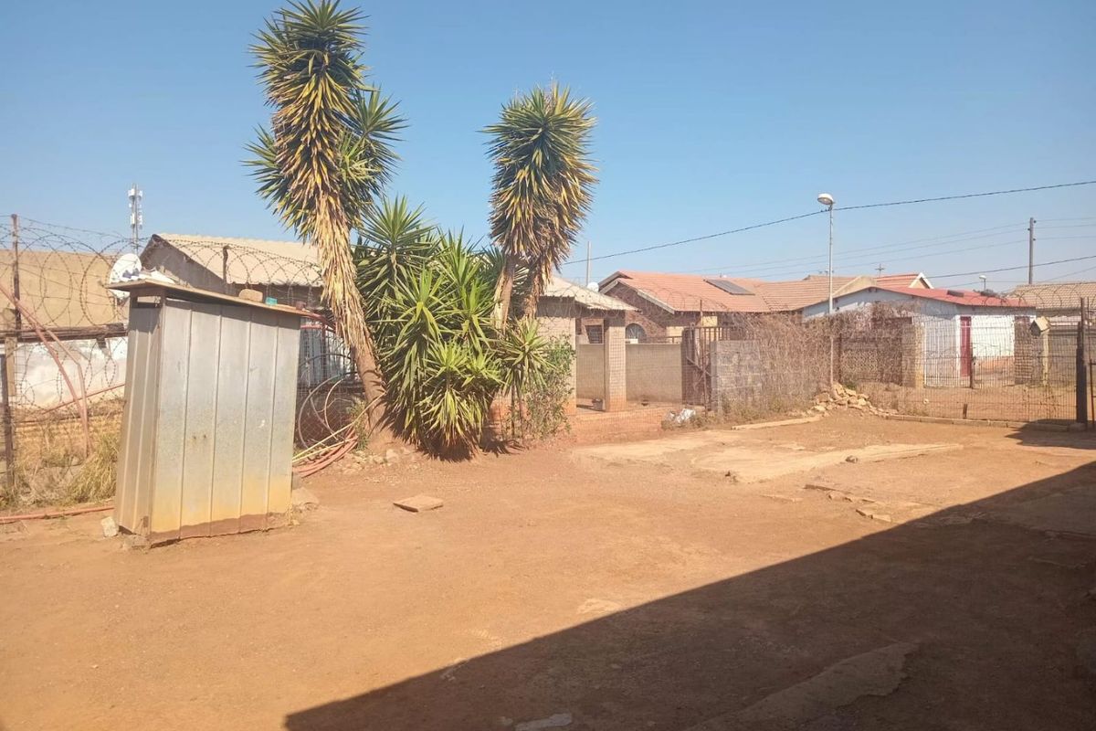 Stretford, Orange Farm Vacant Land for Growth - Photo 3