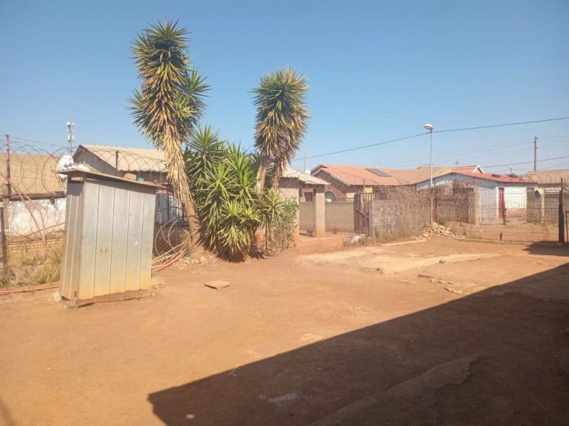 Stretford, Orange Farm Vacant Land for Growth - Photo 3
