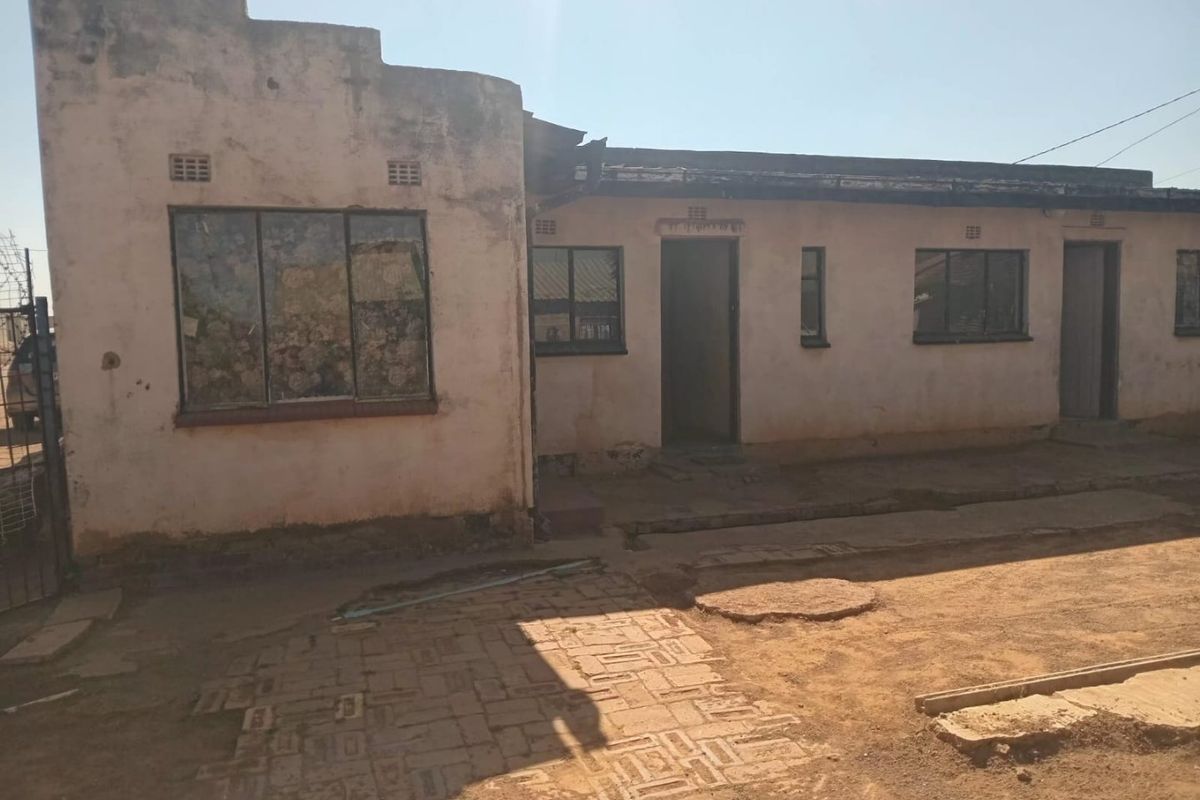 Stretford, Orange Farm Vacant Land for Growth - Photo 2
