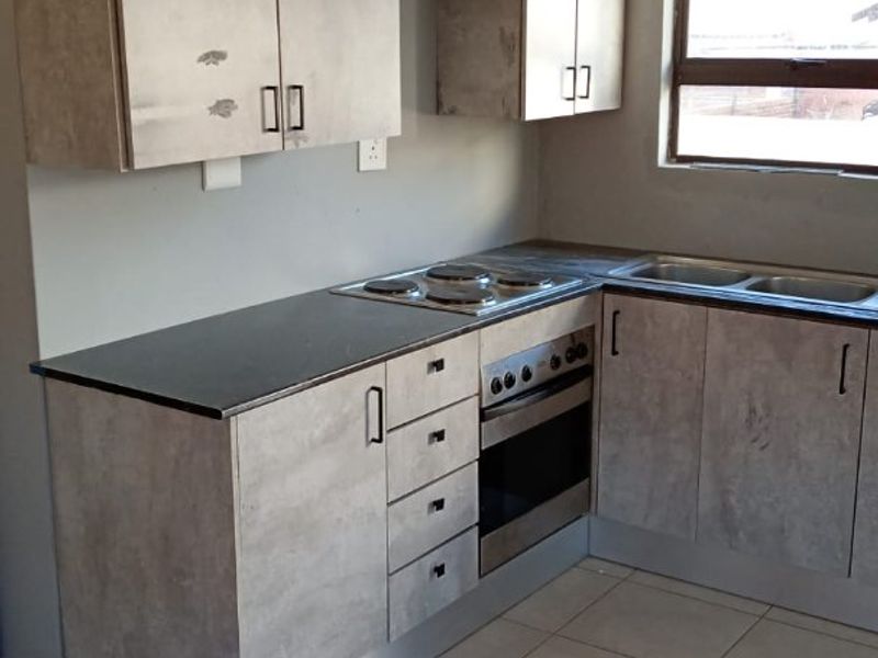 Newly Renovated 2-Bed Home in Mapobane Block S | R625,000 - Photo 3