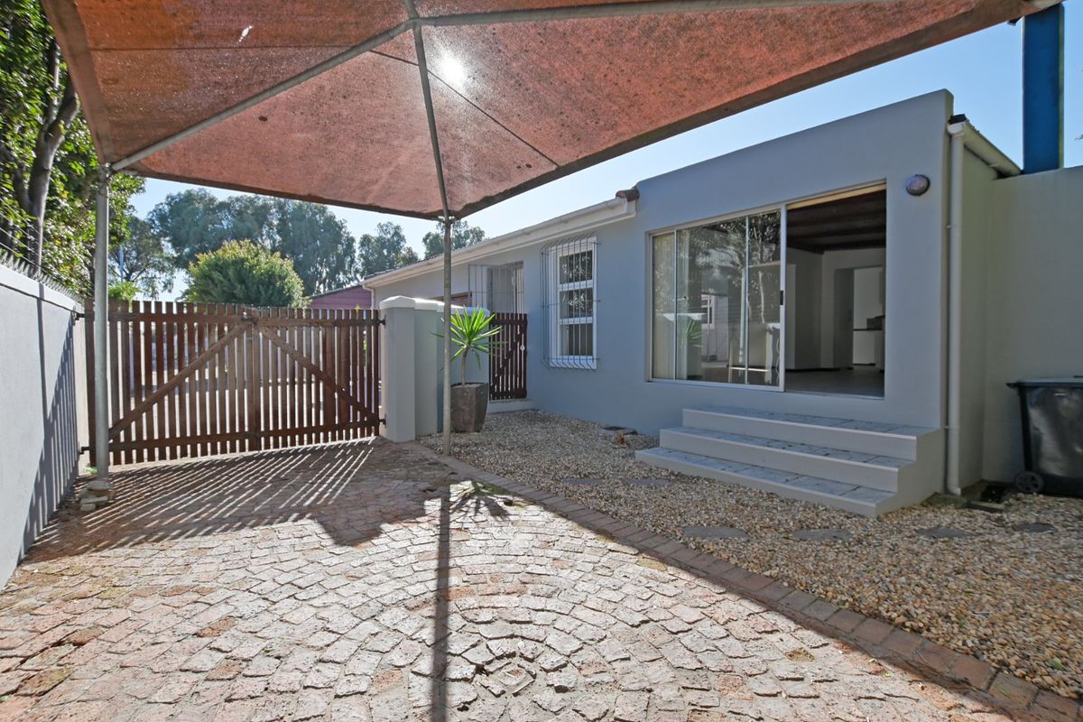 A hidden gem in Table View   All for under R3m! - Photo 4