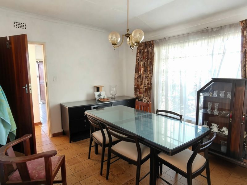 Charming Helderkruin Home with Duplex Flatlet - Photo 3