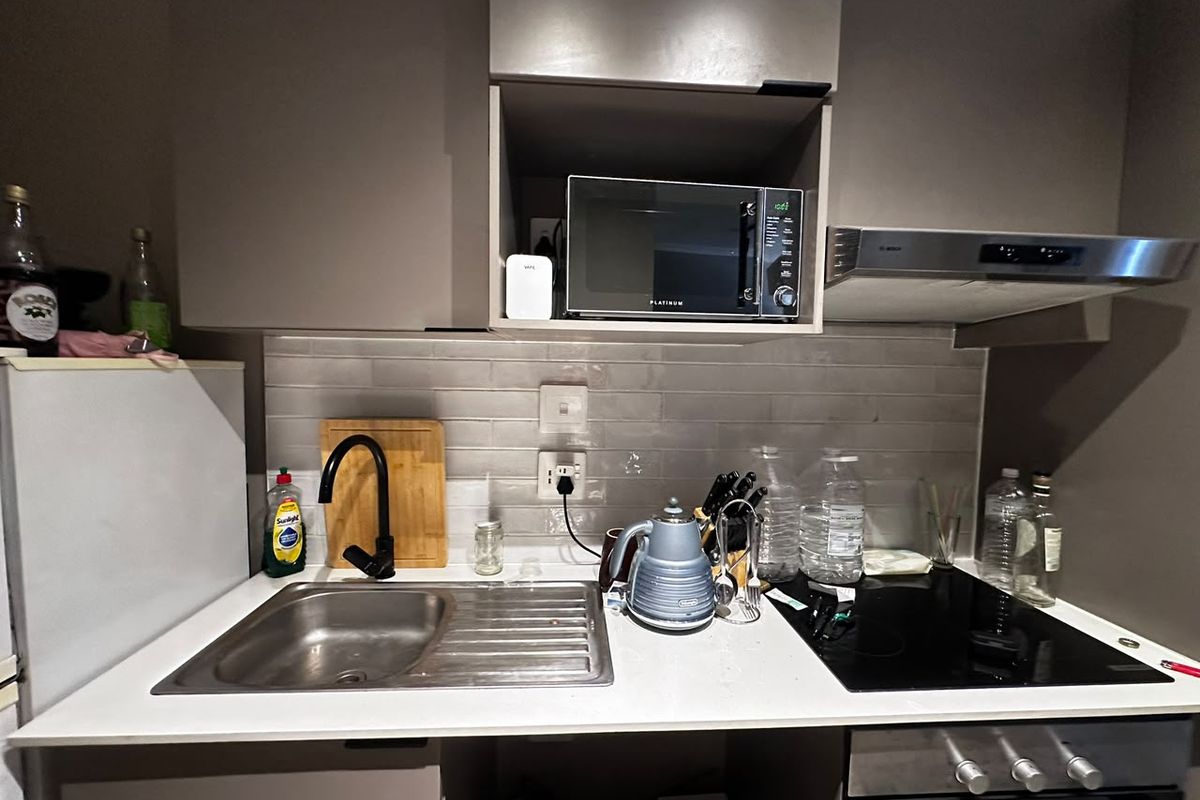 Modern Bachelor Apartment at Bedfordview - Photo 2